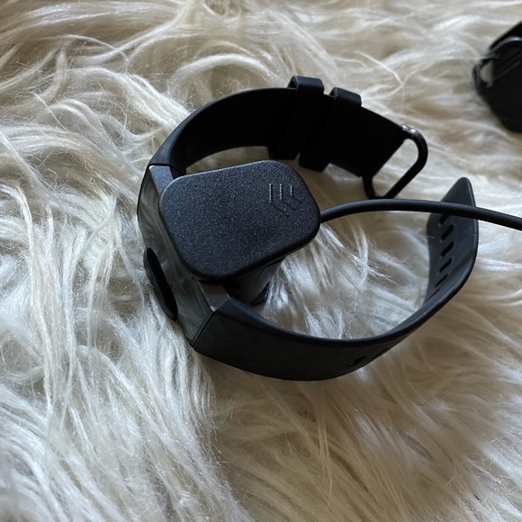 Fitbit Charge 3 - Picture 5 of 6